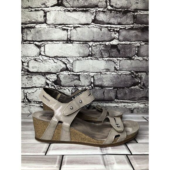 Mephisto Taupe Shimmer Leather Rhinestone Strap Cork Wedge Sandals Women Sz 38EU - Picture 1 of 16